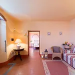 Cozy In With Kitchen 度假居 *