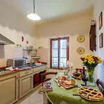 Cozy In With Kitchen 哥尔顿